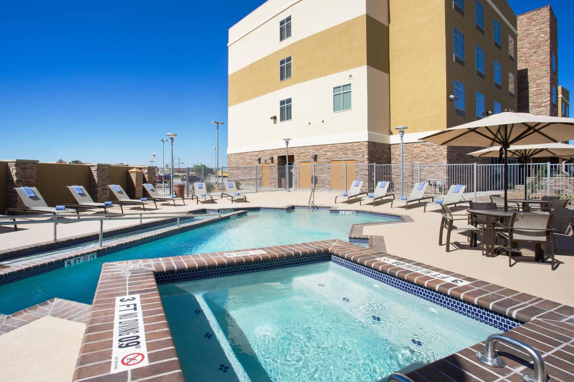 Fairfield Inn & Suites By Marriott Форт-Стоктон Екстер'єр фото
